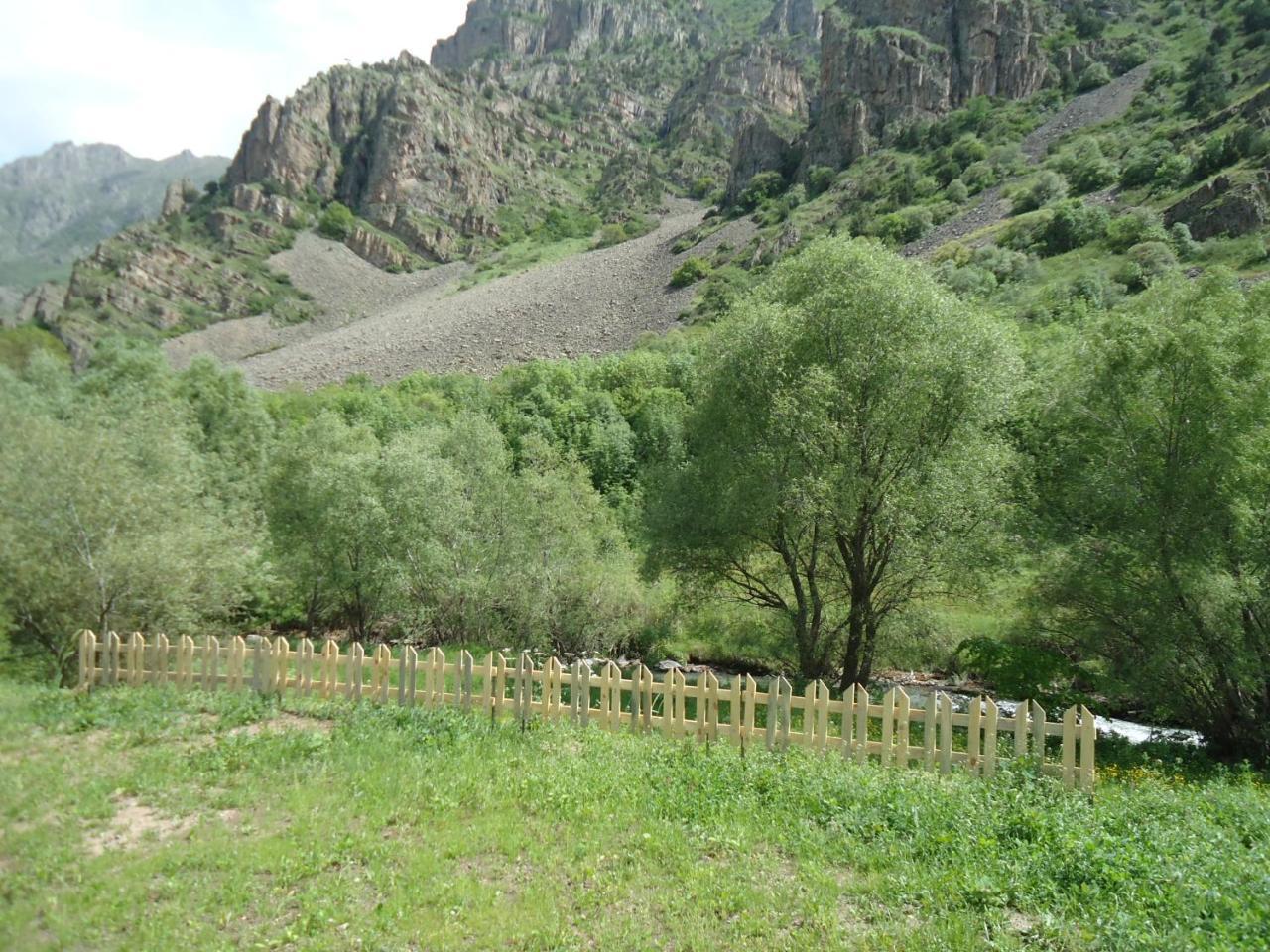 The River House Yeghegis Yekhegis Buitenkant foto