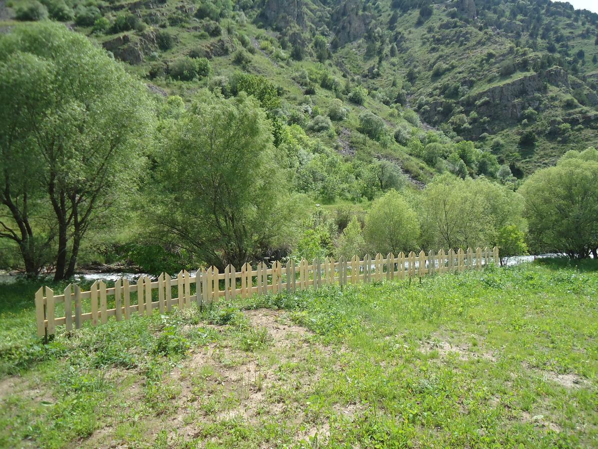 The River House Yeghegis Yekhegis Buitenkant foto