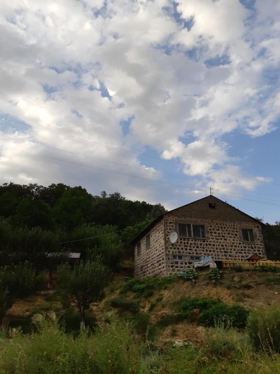 The River House Yeghegis Yekhegis Buitenkant foto